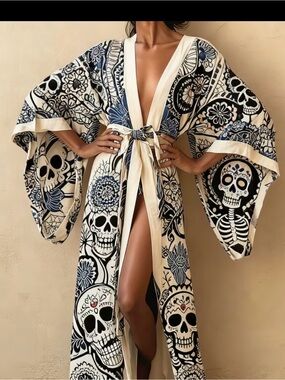 Day of the Dead Skull Kimono Robe NWOT 🌺💀